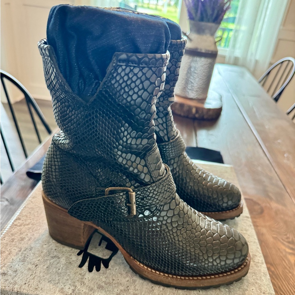 Freebird-Carlito-Snakeskin Patterned Ankle Boots-Size 7-$190